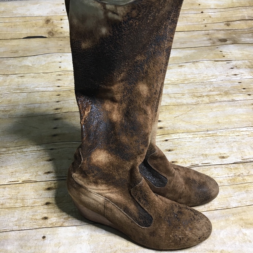 Calleen Cordero brown Tolosa suede boots. Size 8